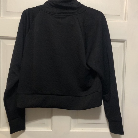 JUICY Couture Women’s Jacquard Quilted Crop Pullover M NWT - Picture 5 of 7